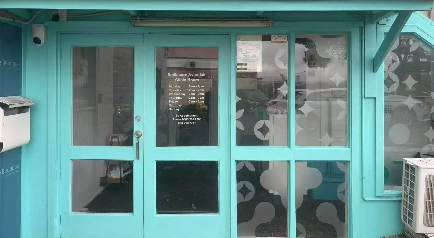 Smile Boutique Dental Clinic Avondale - affordable dentist in west Auckland offering general dentistry and cosmetic treatments